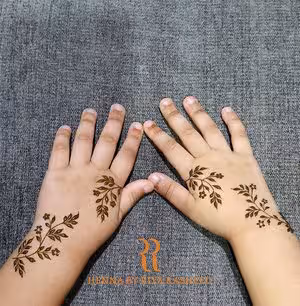 African Net Pattern mehndi design for back hand — bold henna pattern