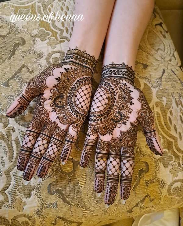 Arabic Checkered Fill mehndi design for front hand — elegant henna pattern
