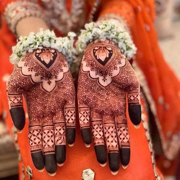 Leg & Feet Mehndi Designs pattern 934