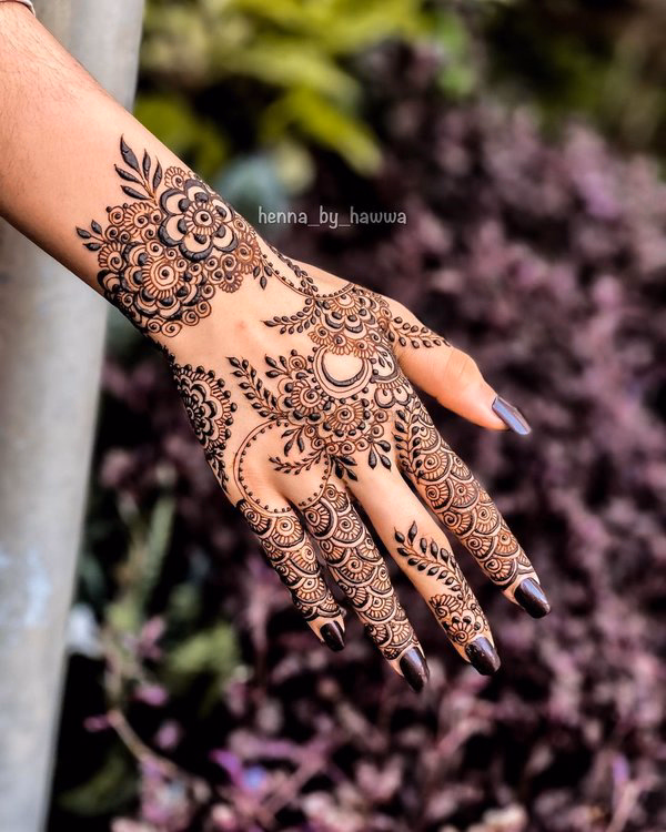 Pakistani Bridal Mehndi: Traditions & Modern Trends