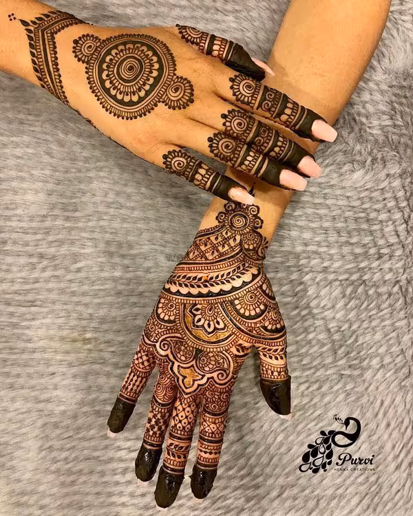 Simple Mehndi Designs pattern 524