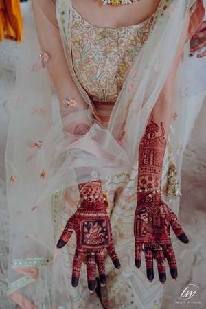 Front Hand Net Pattern mehndi design for arm — exquisite henna pattern