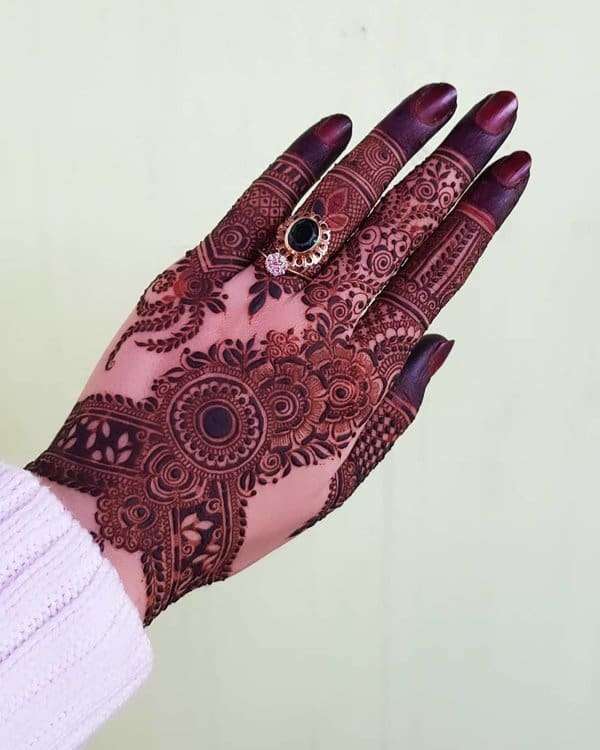 Leg & Feet Mehndi Designs pattern 179