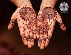 Front Hand Mehndi Designs pattern 974