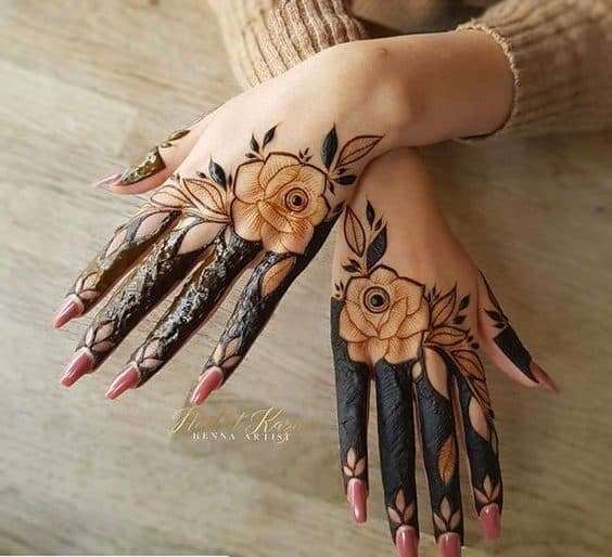 Indonesian Heart Vine mehndi design for back hand — alluring henna pattern