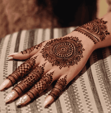 Pakistani Lotus Pattern mehndi design for arm — alluring henna pattern