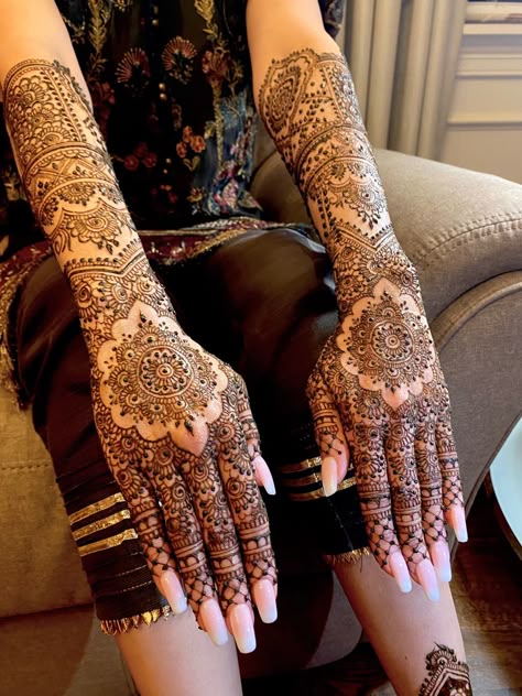 Modern Bridal Henna Look #5