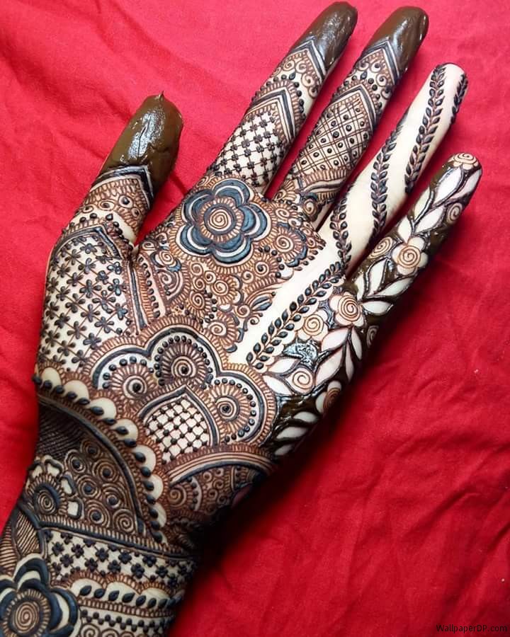 Exquisite Bridal Mehndi Design #51