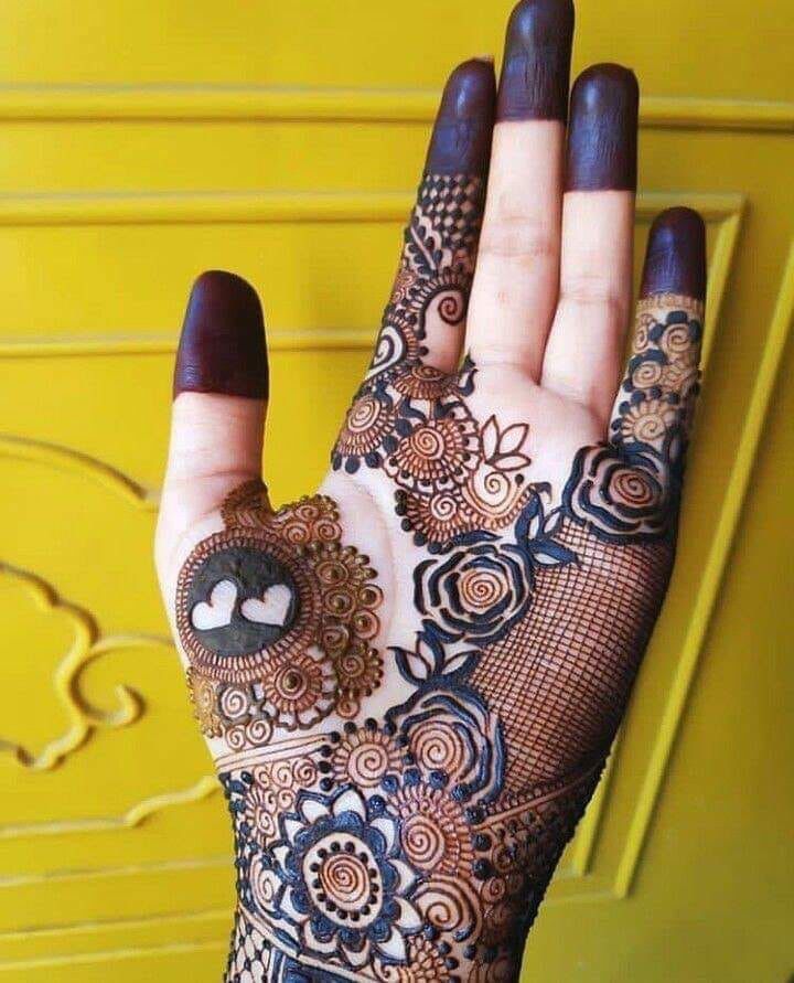 Exquisite Bridal Mehndi Design #61
