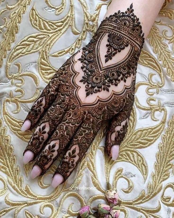 Royal Ring Pattern mehndi design for front hand — captivating henna pattern