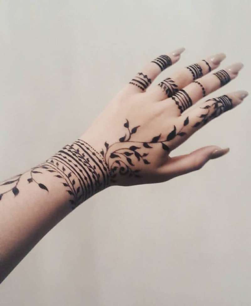 Eid Ring Pattern mehndi design for full hand — traditional henna pattern