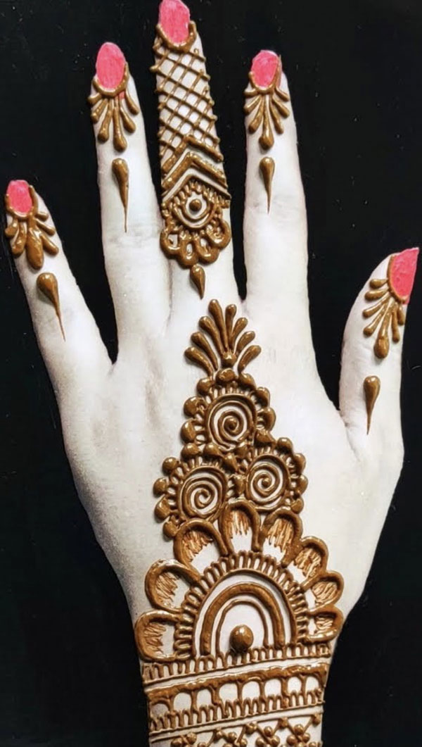 Intricate Eid Henna #29