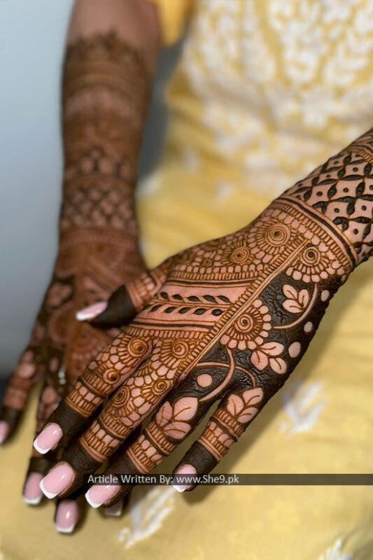 Bold Arabic Eid Mehndi #43