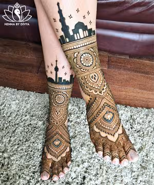 Front Hand Mehndi Designs pattern 899