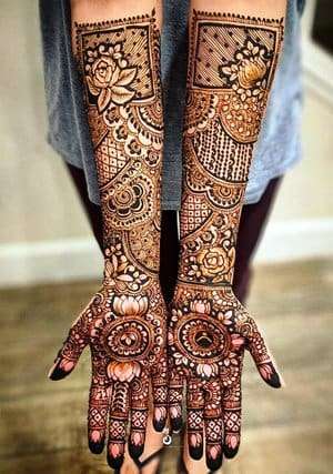 Minimalist Mehndi Designs pattern 519